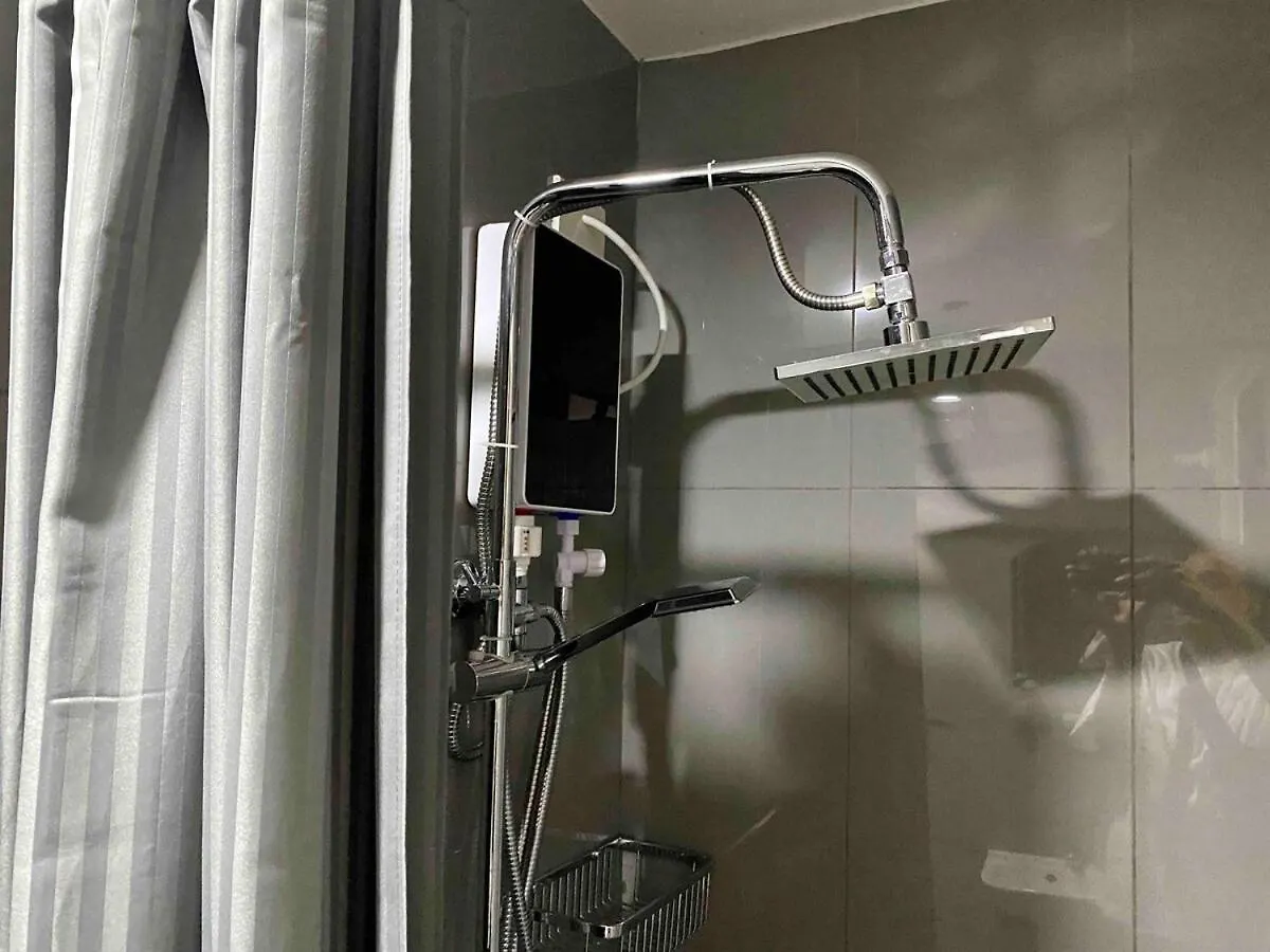 Cosmo Nest Air Skyline One Br Makati 2270 Gym Swim Park 300 Mbps Apartment Manila