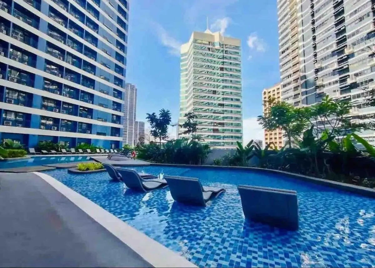 Cosmo Nest Air Skyline One Br Makati 2270 Gym Swim Park 300 Mbps Apartment Manila Philippines