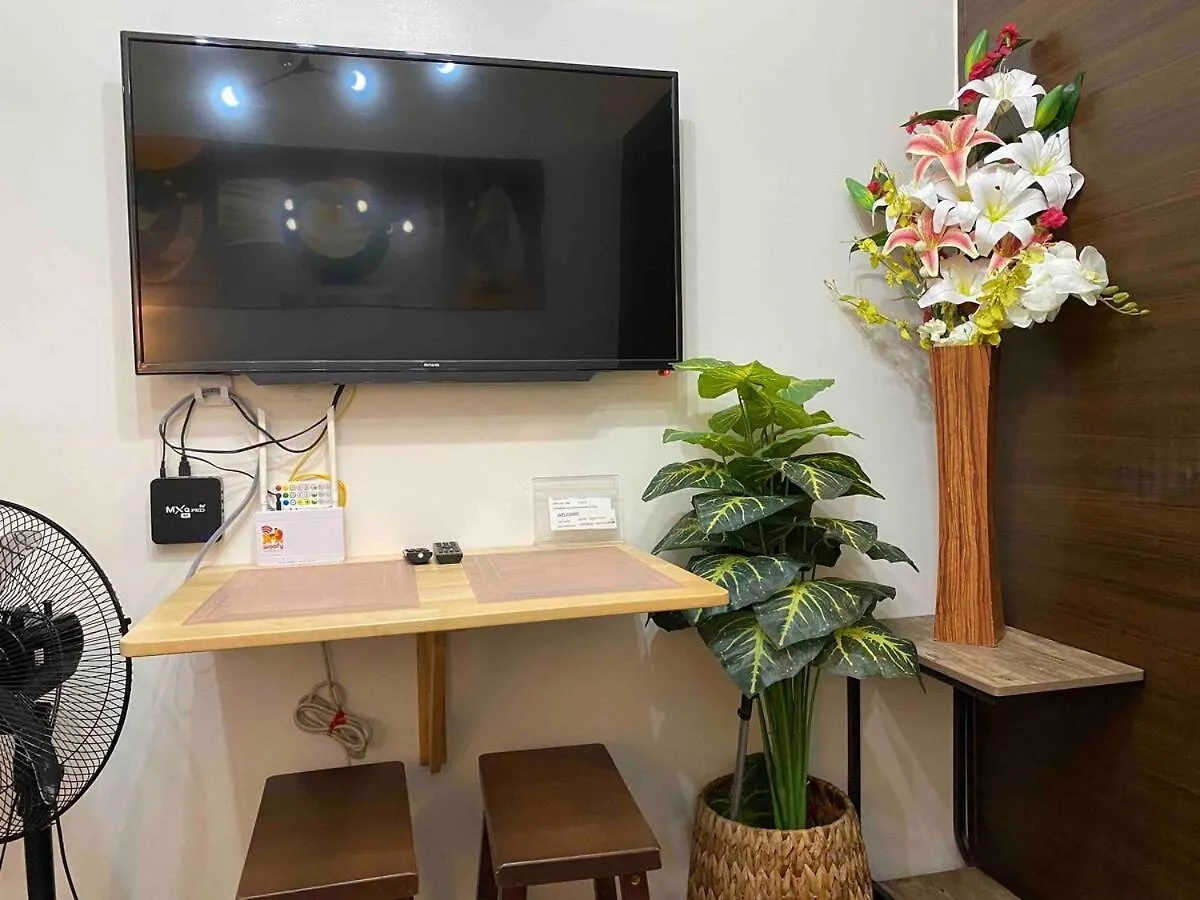 Cosmo Nest Air Skyline One Br Makati 2270 Gym Swim Park 300 Mbps Apartment Manila