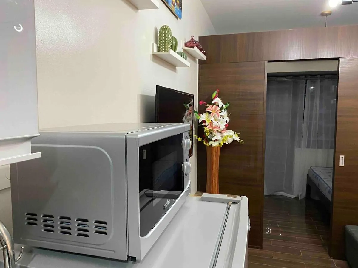 Cosmo Nest Air Skyline One Br Makati 2270 Gym Swim Park 300 Mbps Apartment Manila